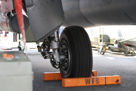 Rafale C landing gear