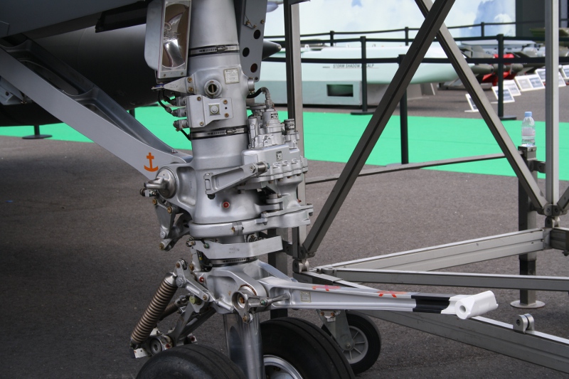 Rafale Marine hydrolical detail from landing gear 